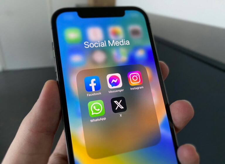 how social media ads work